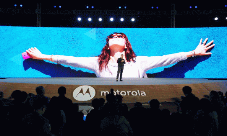 Legendary Motorola Razr Phone is Coming Again