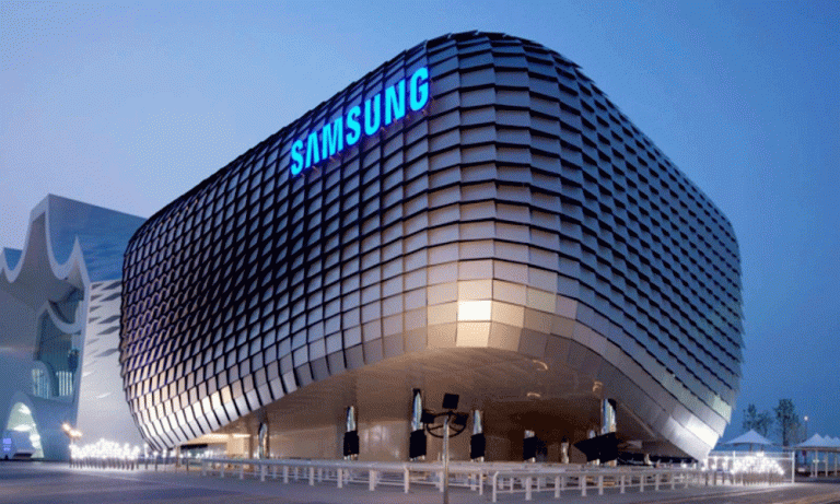 Samsung tops its position as the best-selling smartphone in the market