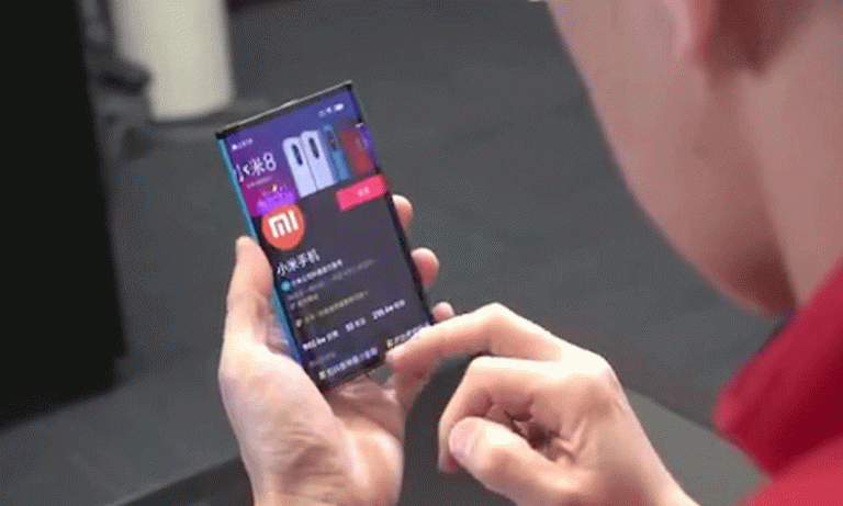 Xiaomi’s Bin Lin shows off Xiaomi folding smartphone After Samsung and Royole FlexPai