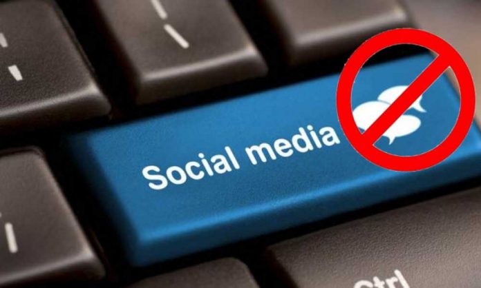 Government want to ban WhatsApp and Facebook in Govt offices