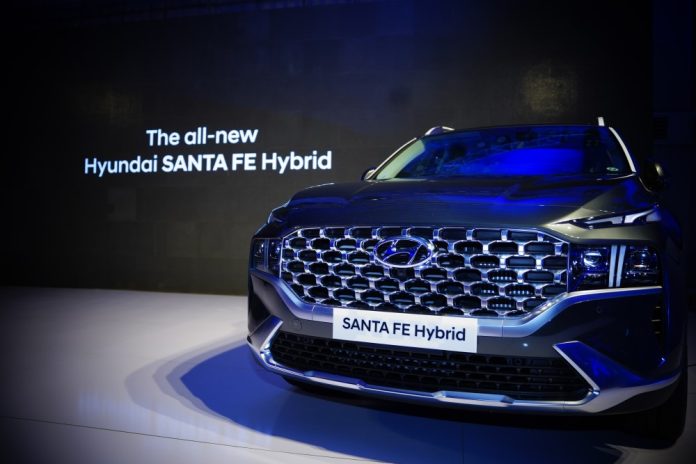 Hyundai SANTA FE Hybrid landed in Karachi for a closer experience